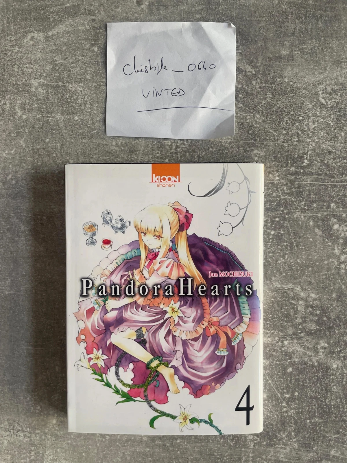 Manga Pandora hearts tome 4 en version française.